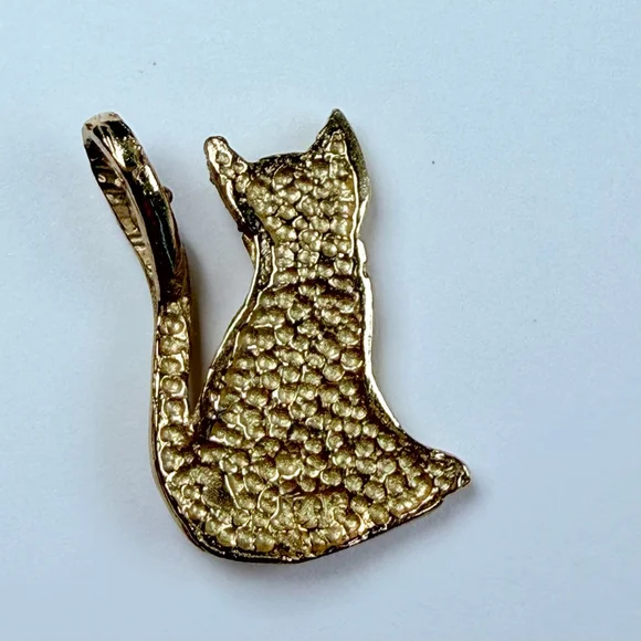 14K Solid Yellow Gold Sitting Kitty Cat Tail Vintage Charm Pendant Necklace